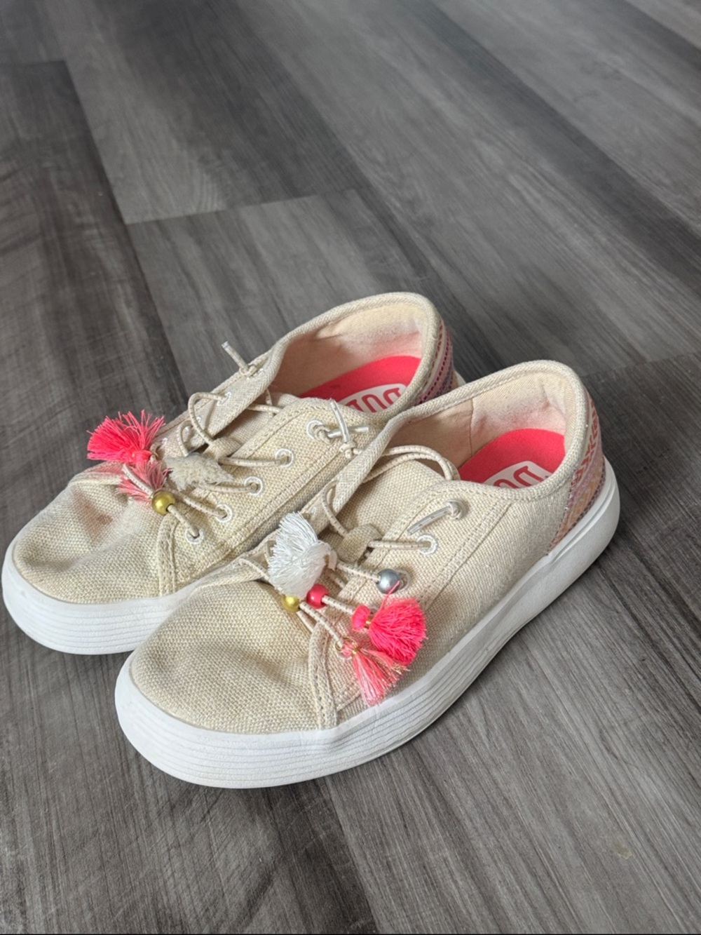 Hey Dude shoes women’s 6 Cody BoHo mix tassel Aztec slip on gold metallic